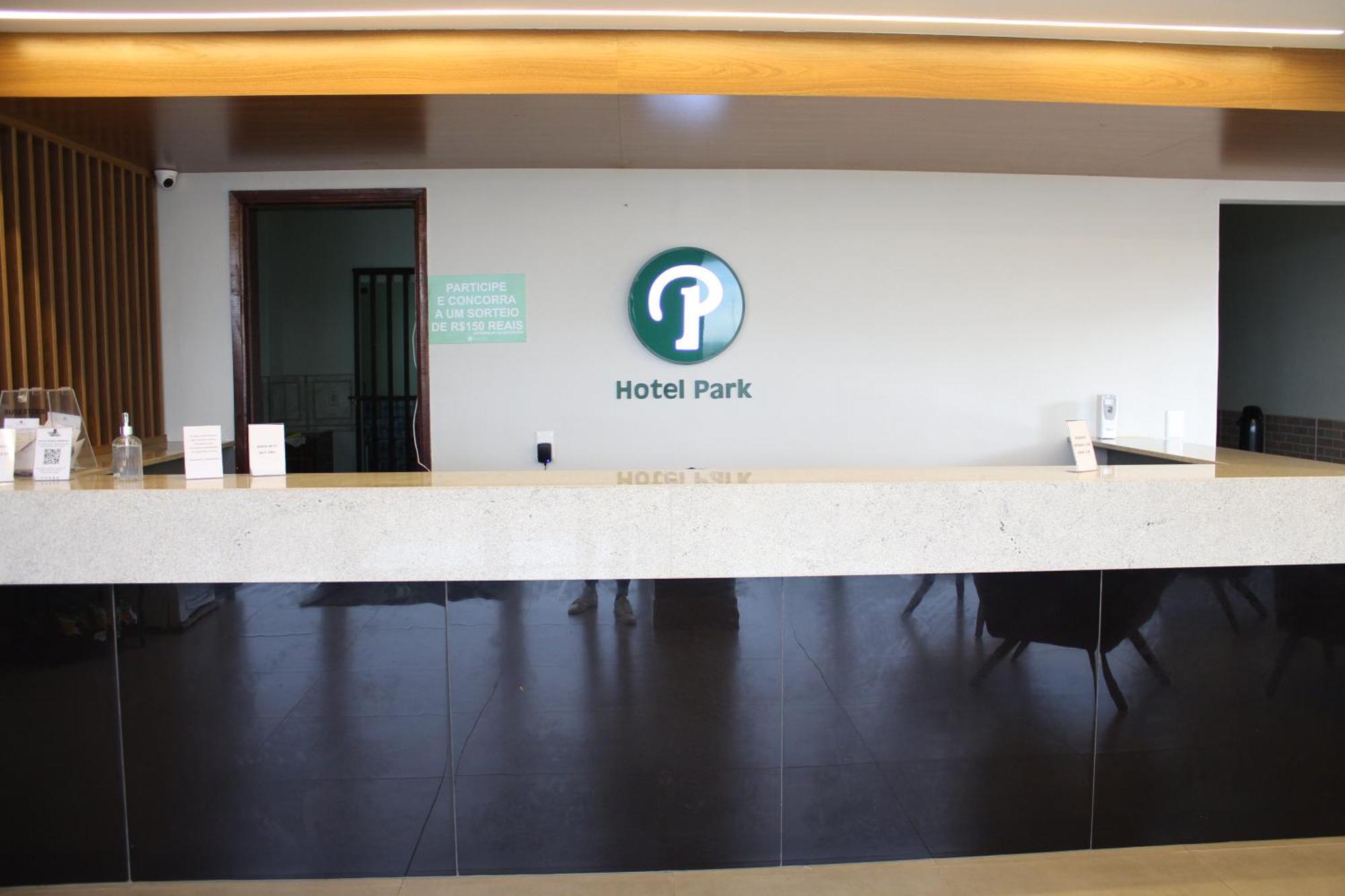 Hotel Park Valparaiso de Goias エクステリア 写真
